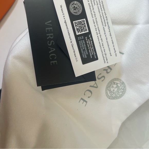 Brand new never worn Versace Medusa head slides - Picture 3 of 4